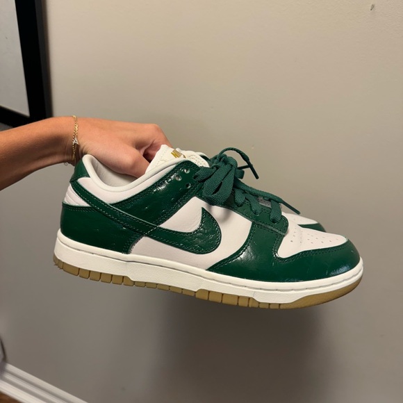 Women’s Dunk Low LX 'Gorge Green Ostrich' - Picture 3 of 5
